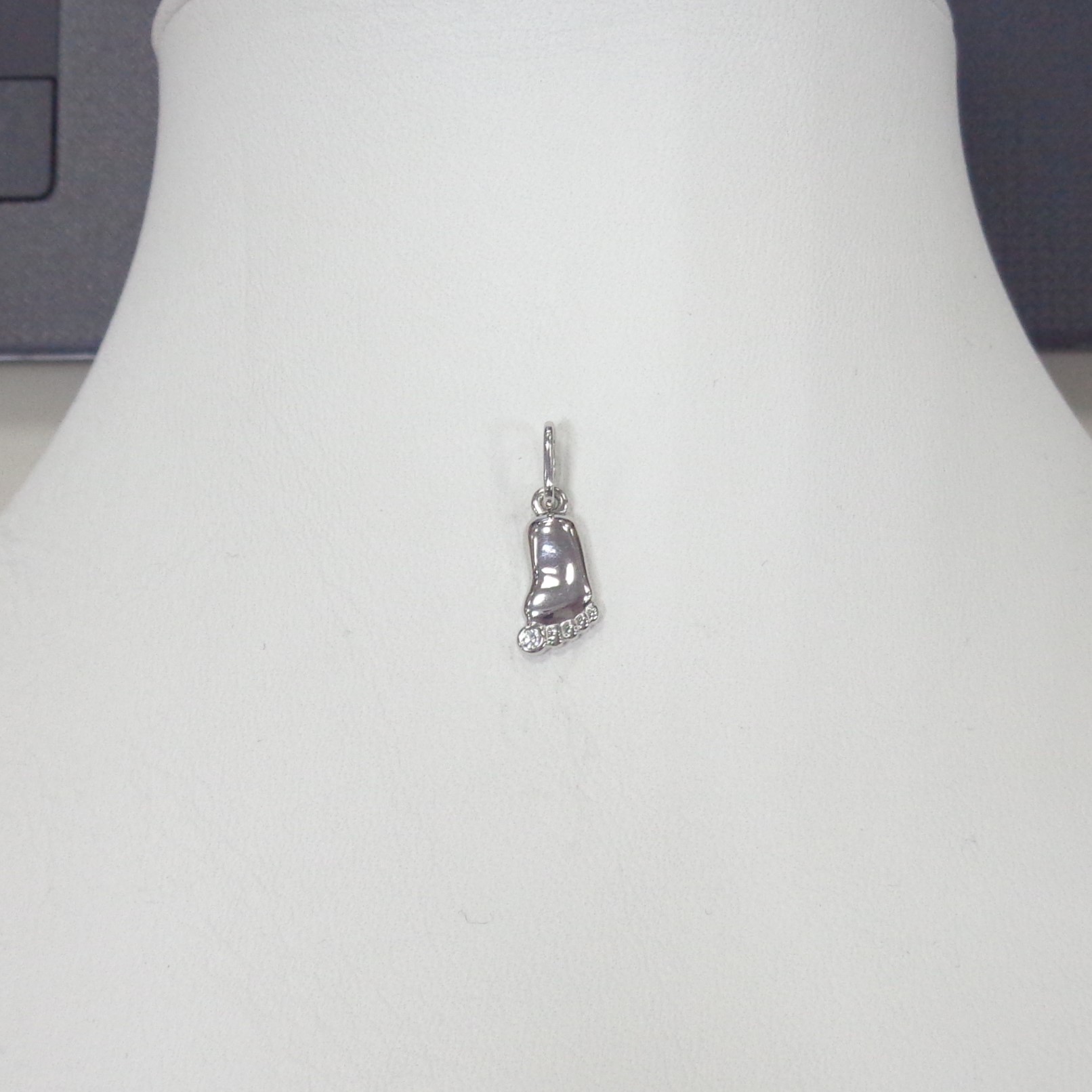 Серебряная подвеска 925 пробы; вставки 1 Фианит бесцв.;